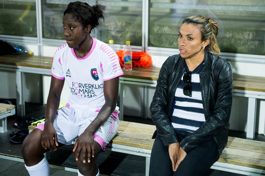 Rosengårds Anita Asante (tv) och Marta Viera Da Silva (th)