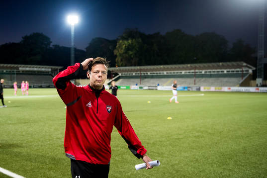 Rosengårds tränare Markus Tilly deppar