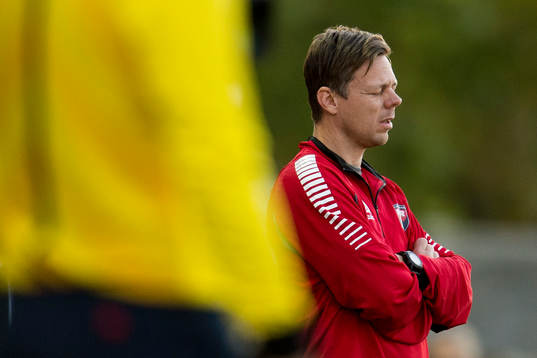 Rosengårds tränare Markus Tilly deppar