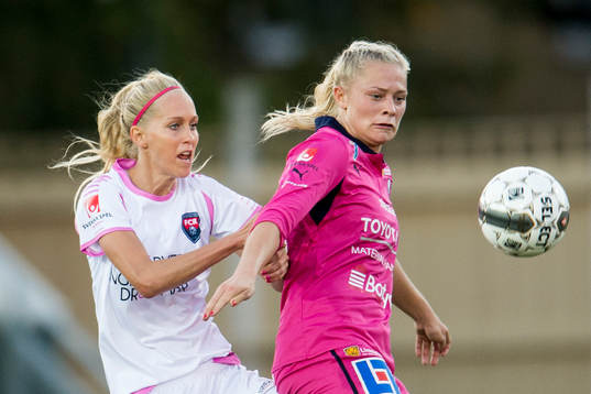 Rosengårds Line Röddik Hansen och Linköpings Fridolina