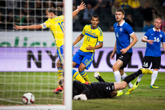 Sveriges Zlatan Ibrahimovic jublar