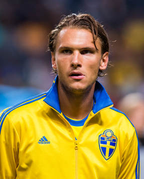 Sveriges Albin Ekdal innan fotbollslandskampen mellan
