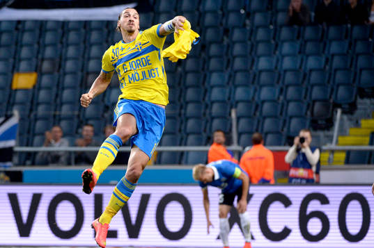 Sveriges Zlatan Ibrahimovic jublar