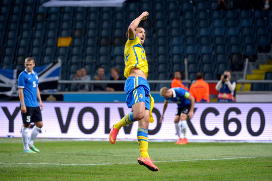 Sveriges Zlatan Ibrahimovic jublar