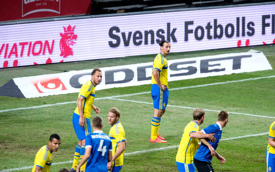 Sveriges Zlatan Ibrahimovic framför Oddset