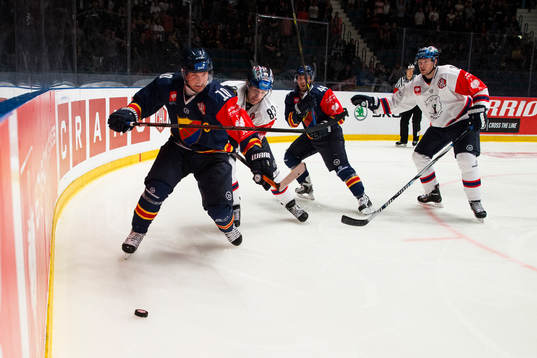 Djurgårdens Joakim Eriksson och Eisbären Berlins Matthew