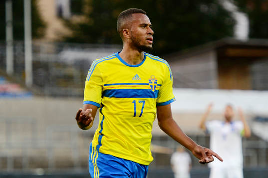 Sverige Isaac Kiese Thelin firar
