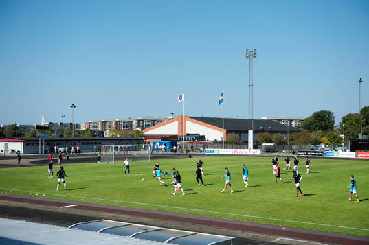 FC Rosengård värmer upp på Rosengårds IP