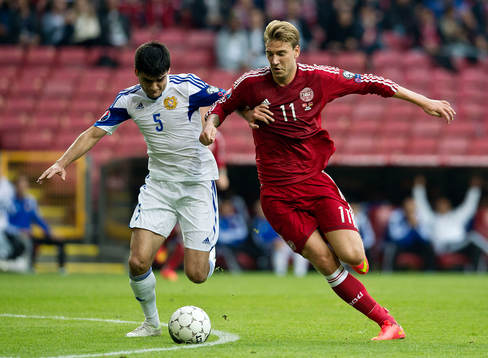 Robert Arzumanyan, ARM and Nicklas Bendtner, DK