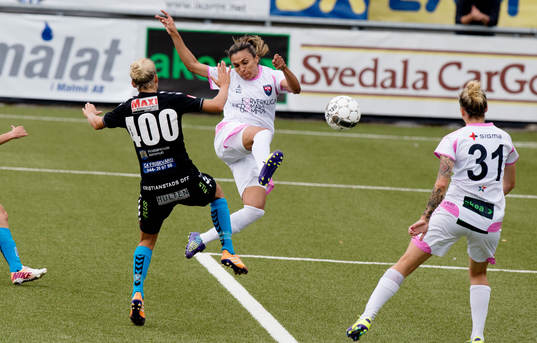 Marta Vieira Da Silva från Rosengård började på bänken
