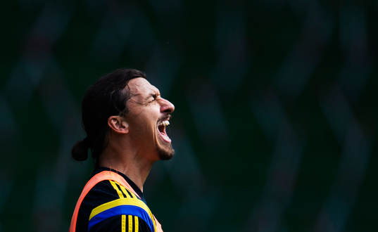 Zlatan Ibrahimovic vrålar