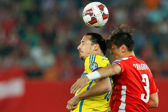 Sveriges Zlatan Ibrahimovic i nickduell med Österrikes