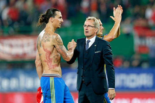 Sveriges Zlatan Ibrahimovic och förbundskapten Erik Hamrén