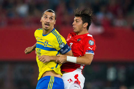 Sveriges Zlatan Ibrahimovic och Österrikes Aleksandar