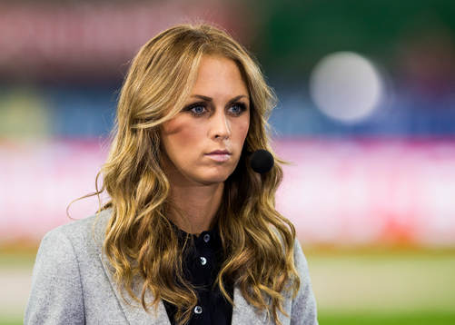 s studio innan fotbollsmatchen i EM-kvalet mellan