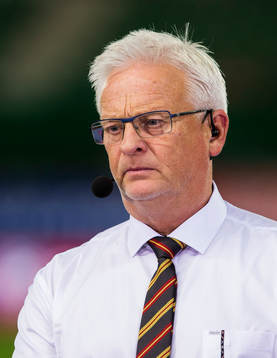 s studio innan fotbollsmatchen i EM-kvalet mellan