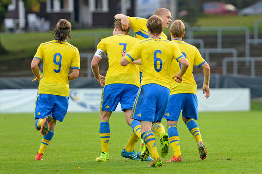 Sveriges spelare jublar