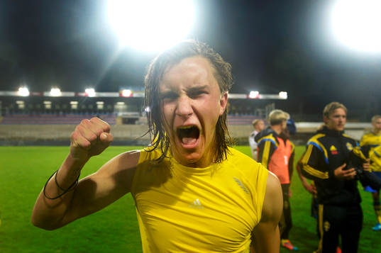 Sveriges Kristoffer Olsson jublar