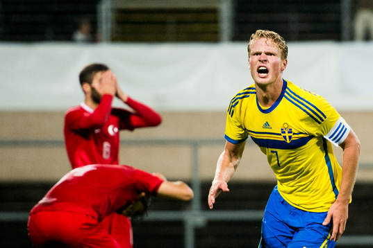 Sveriges Oscar Hiljemark jublar