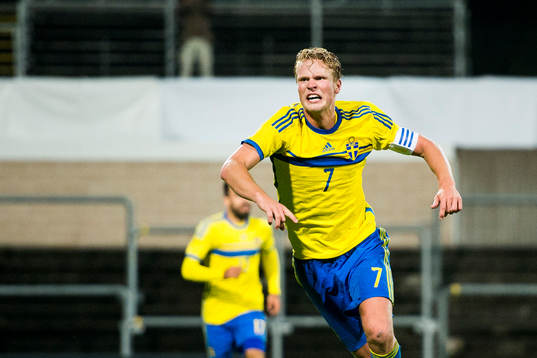Sveriges Oscar Hiljemark jublar