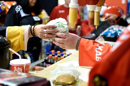Fullfart på försäljningen av hamburgare