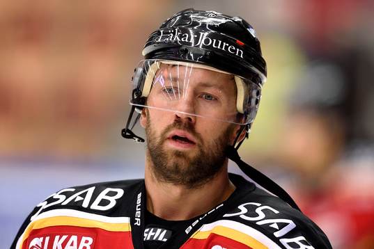 Luleås Per Ledin på uppvärmningen