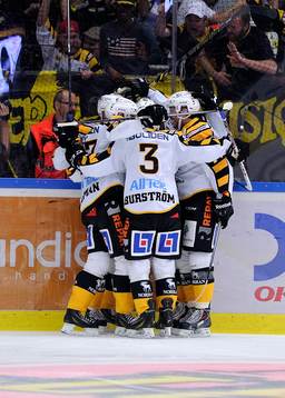 Skellefteå spelarna jublar