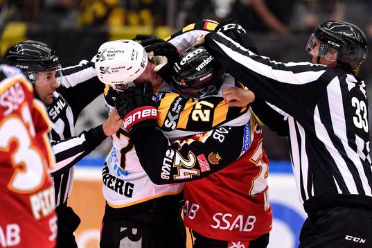 Skellefteås Martin Lundberg och Luleås Cam Abbott hamnar