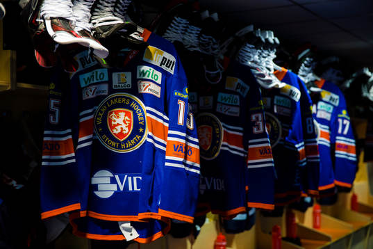 Matchtröjor i Växjös omklädningsrum innan