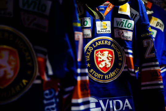Matchtröjor i Växjös omklädningsrum innan