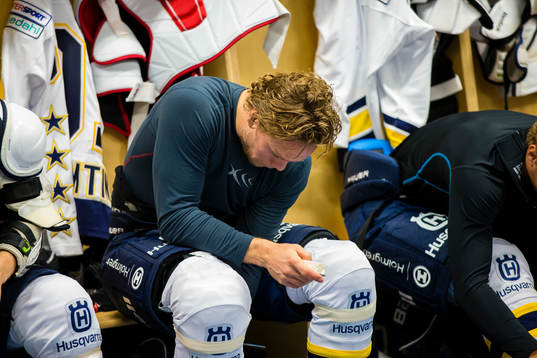 s Andreas Jämtin innan ishockeymatchen i SHL mellan