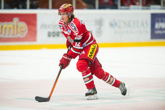 Modos Victor Olofsson lägger en straff