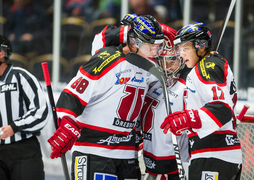 Örebros Viktor Ekbom, målvakt Julius Hudacek och Daniel