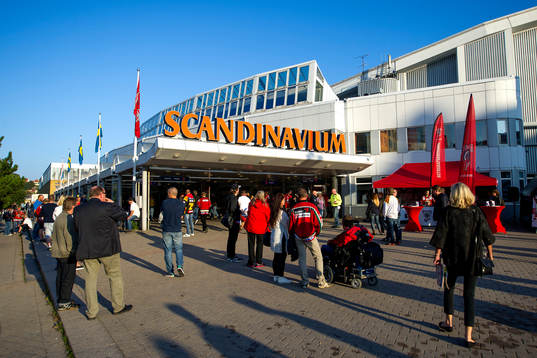 Exteriör av Scandinavium innan hockeymatchen i SHL mellan
