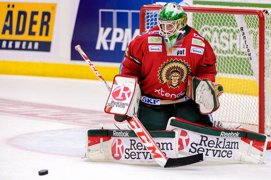 Frölundas målvakt Linus Fernström