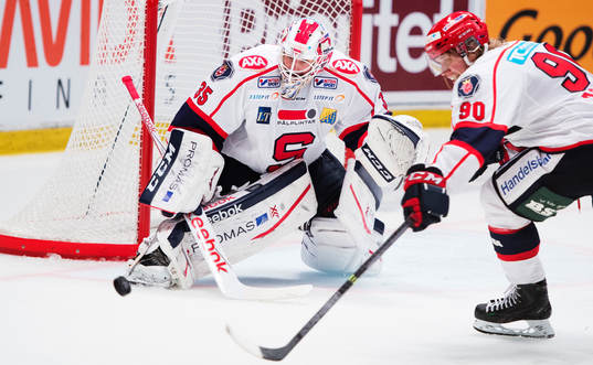 Södertäljes målvakt Tim Sandberg och Christopher