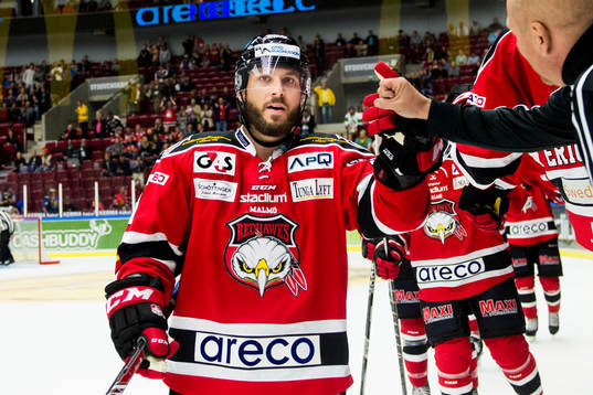 Malmö Redhawks Joey Tenute jublar
