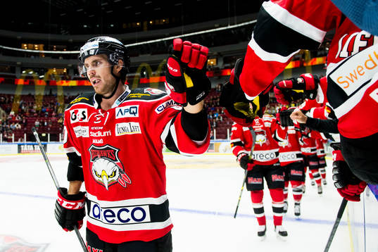 Malmö Redhawks Mattias Persson jublar