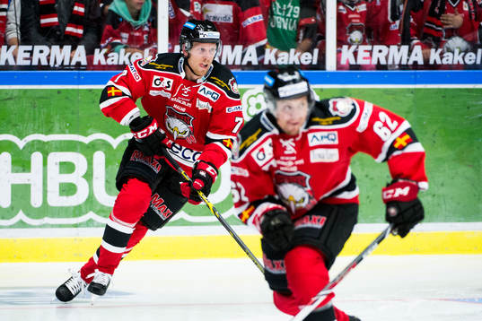 Malmö Redhawks Tobias Ericsson och i förgrunden Jens