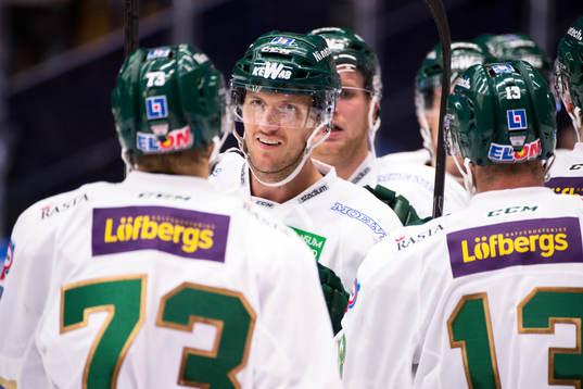 Färjestads Ole-Kristian Tollefsen jublar