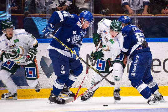 Leksands Tomi Sallinen, t.v, och Kevin Kapstad, t.v,