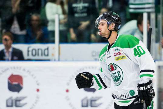 Rögles Jesper Jensen jublar