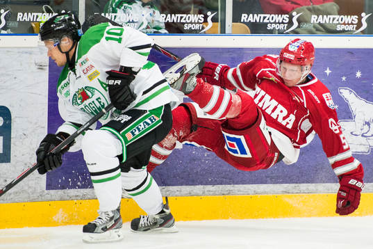Timrås Andreas Borgman faller