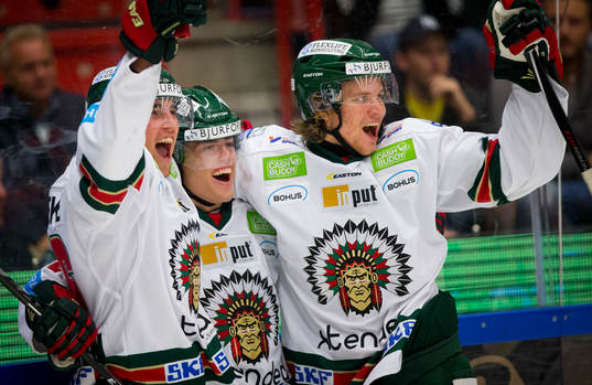 Frölundas Andreas Johnson gör 1-1 och jublar med Erik