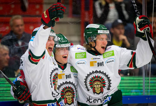 Frölundas Andreas Johnson gör 1-1 och jublar med Erik