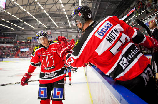 Örebros Marko Anttila jublar