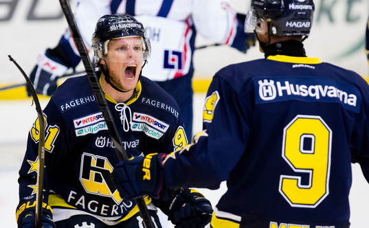s Andreas Jämtin och HV71:s Björn Melin jublar