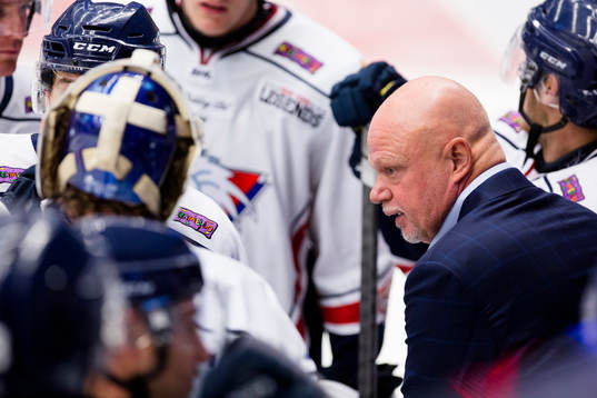 Linköpings tränare Roger Melin coachar