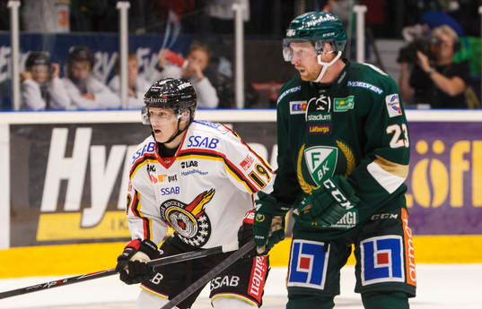 Luleås Daniel Mannberg och Färjestads Martin Röymark