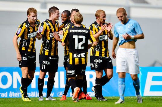 Häckens spelare jublar